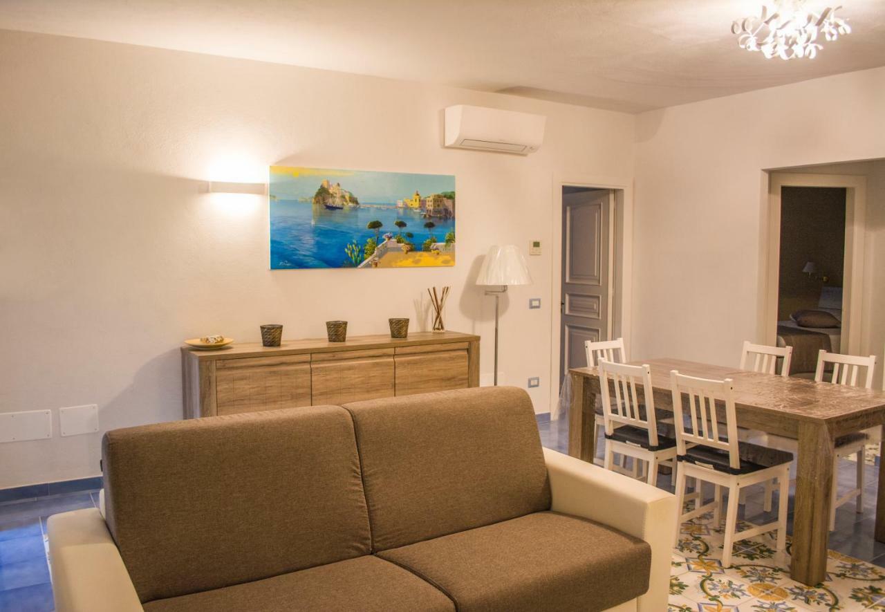 Villa Marylu' Ísquia Exterior foto