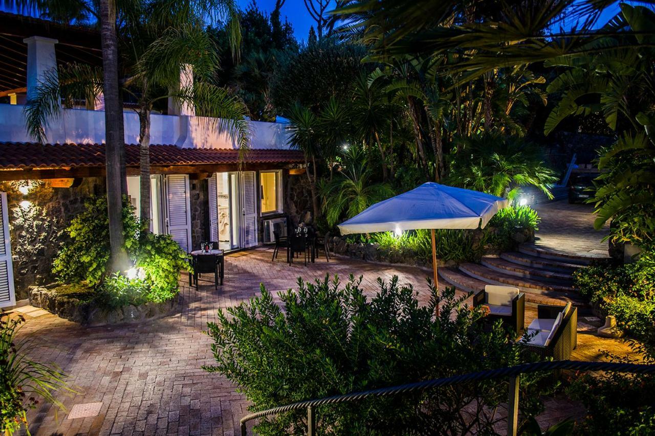 Villa Marylu' Ísquia Exterior foto